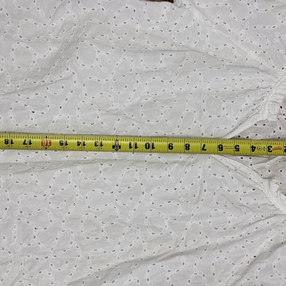 Paris Atelier & Other Stories white cotton eyelet loose-fit blouse puff sleeve 0 - Picture 4 of 11